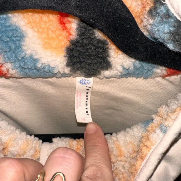 FP MOVEMENT winter fleece hit the slopes printed pullover - Picture 2 of 4